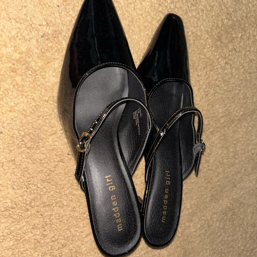 Madden Girl Black Heeled Shoes with Sophisticated Design